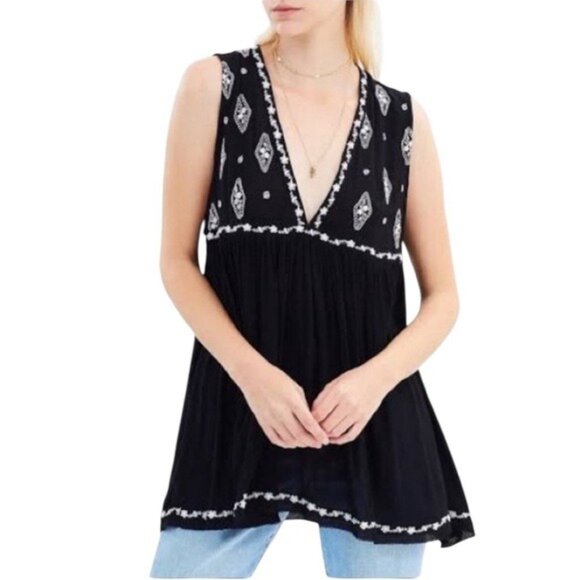 Free People Sleeveless Diamond Embroidered Boho Sleeveless Top Black Size M - Picture 2 of 12